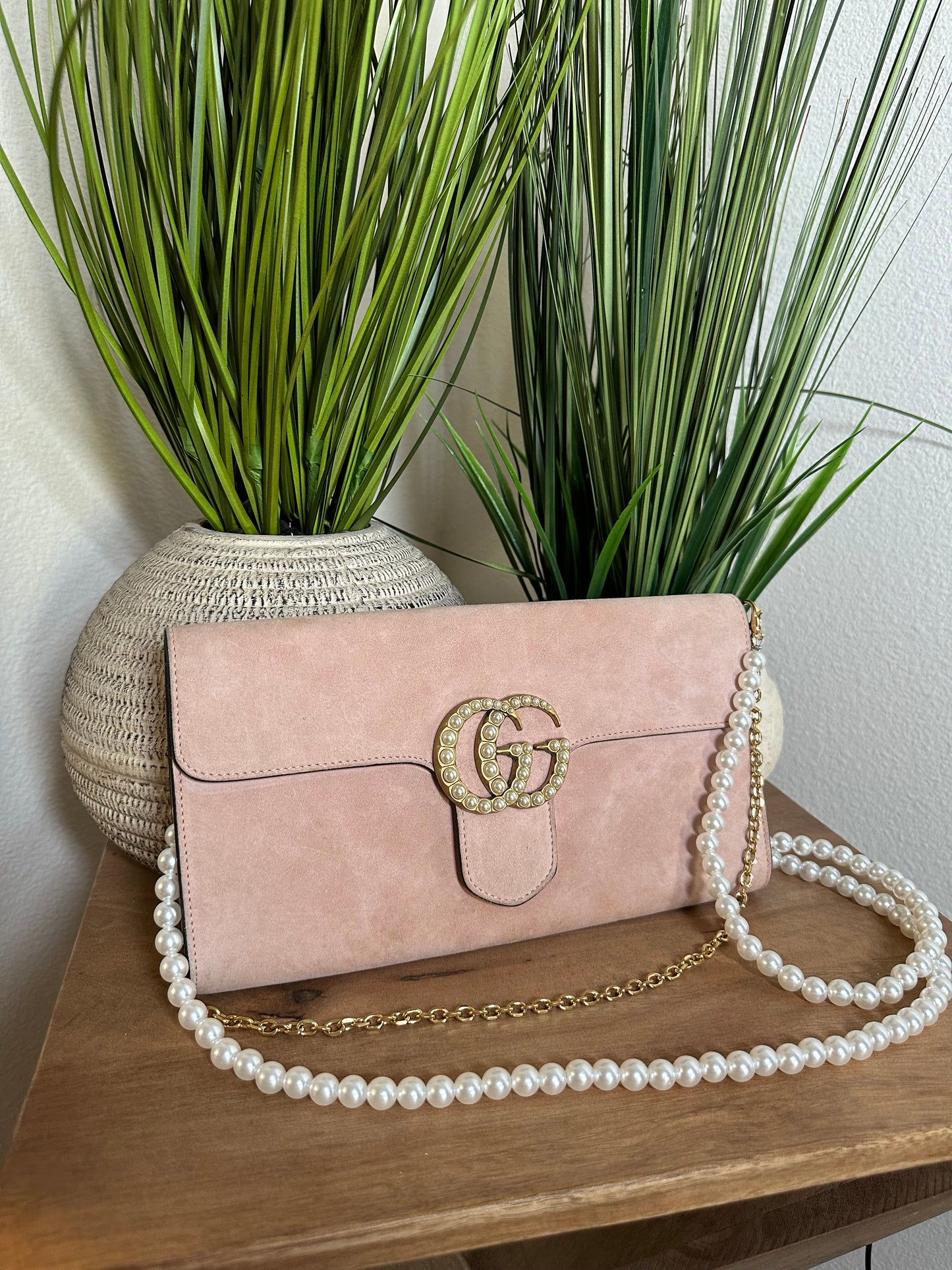 GUCCI suede Pearly GG Marmont Clutch blush pink