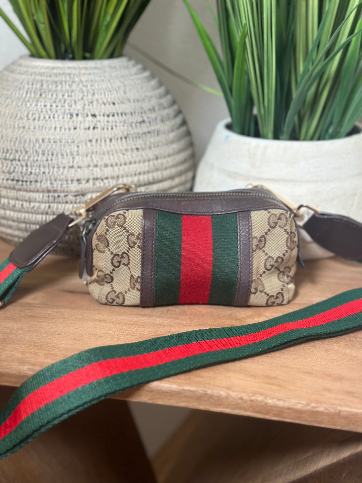 GUCCI micro vintage web sherry line bag