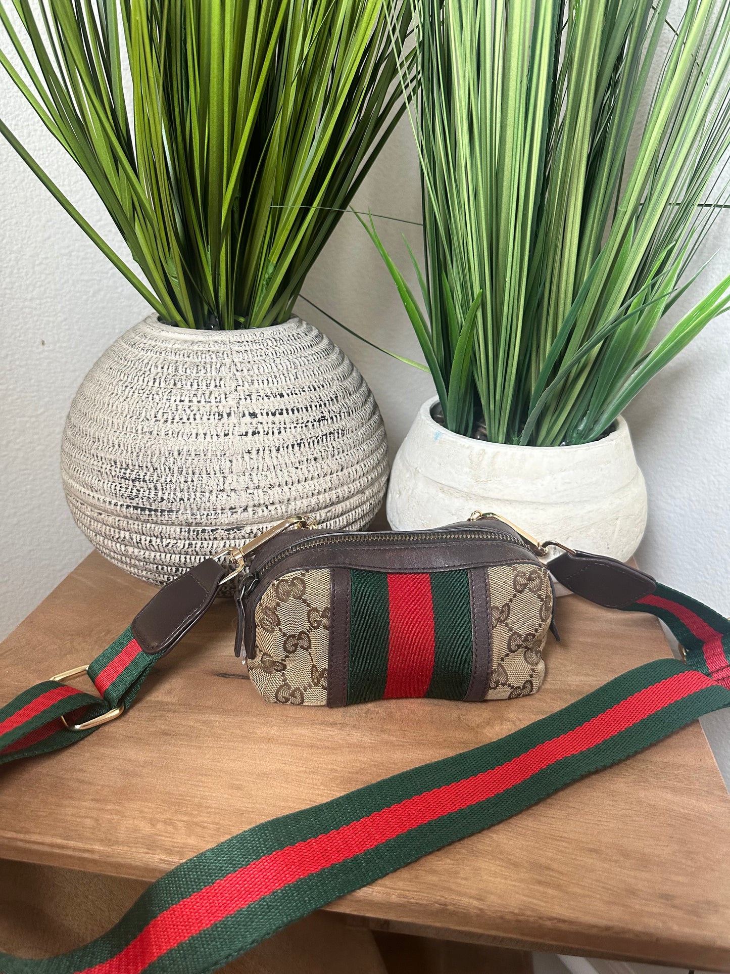 GUCCI micro vintage web sherry line bag