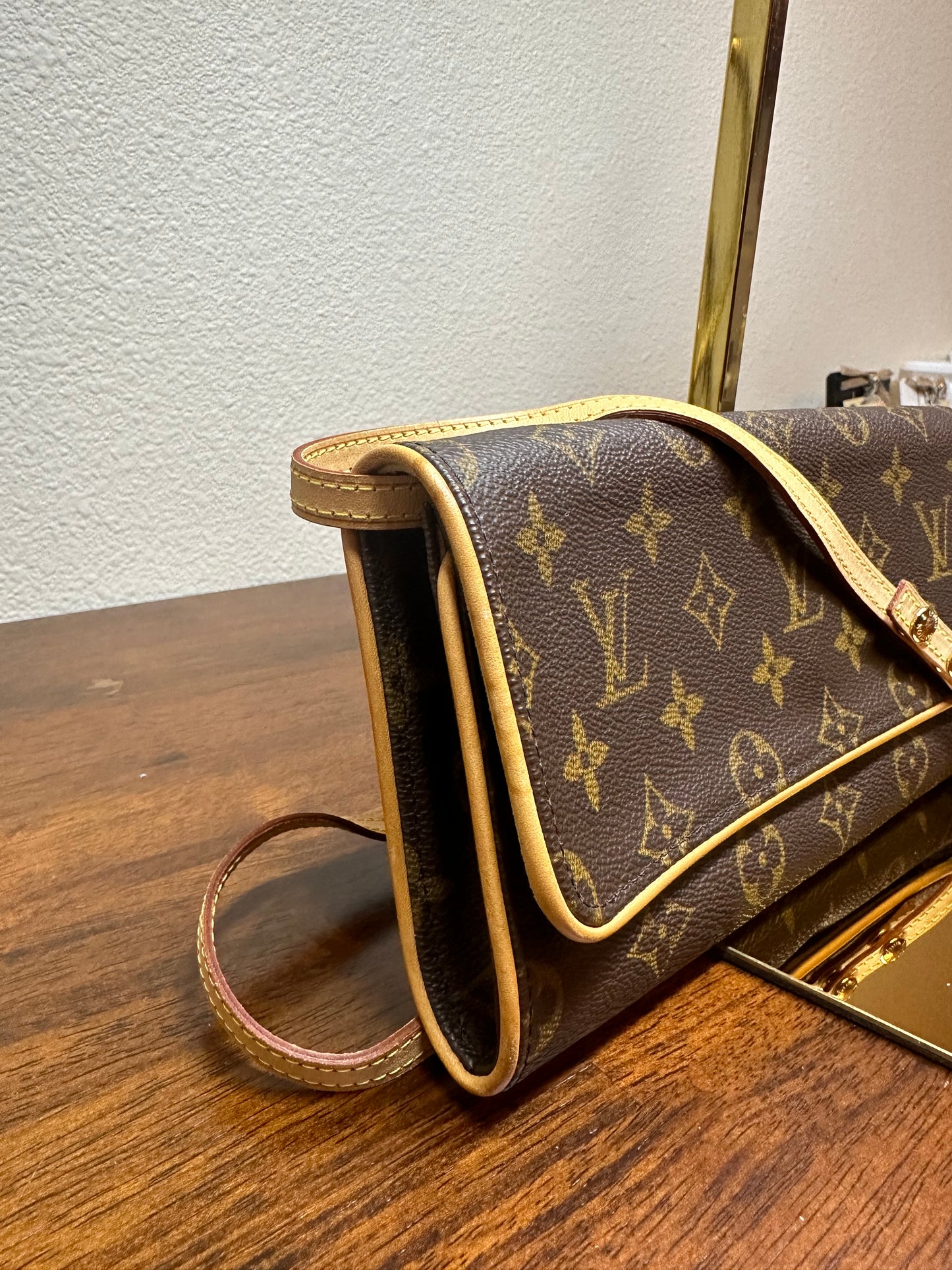 Louis Vuitton Monogram Pochette Twin