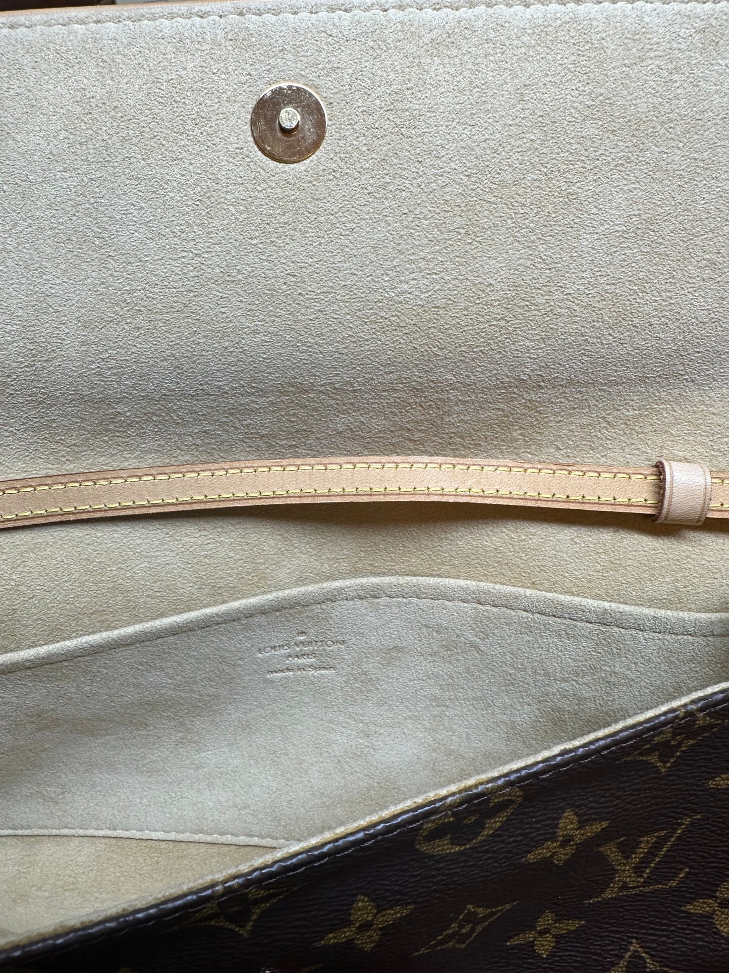 Louis Vuitton Monogram Pochette Twin