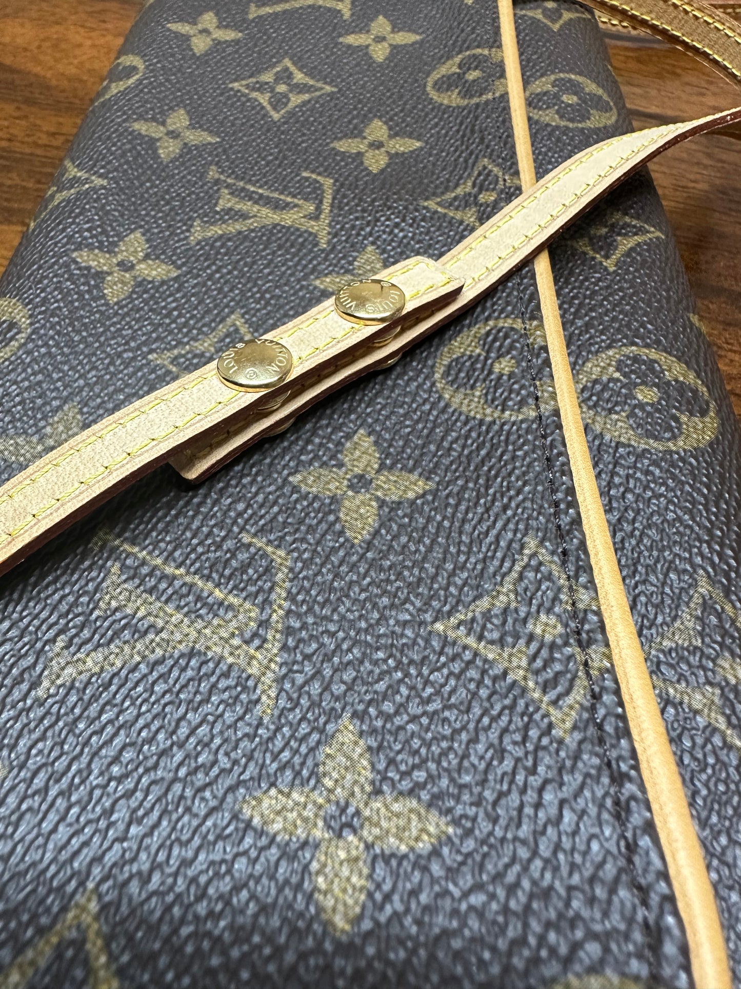 Louis Vuitton Monogram Pochette Twin