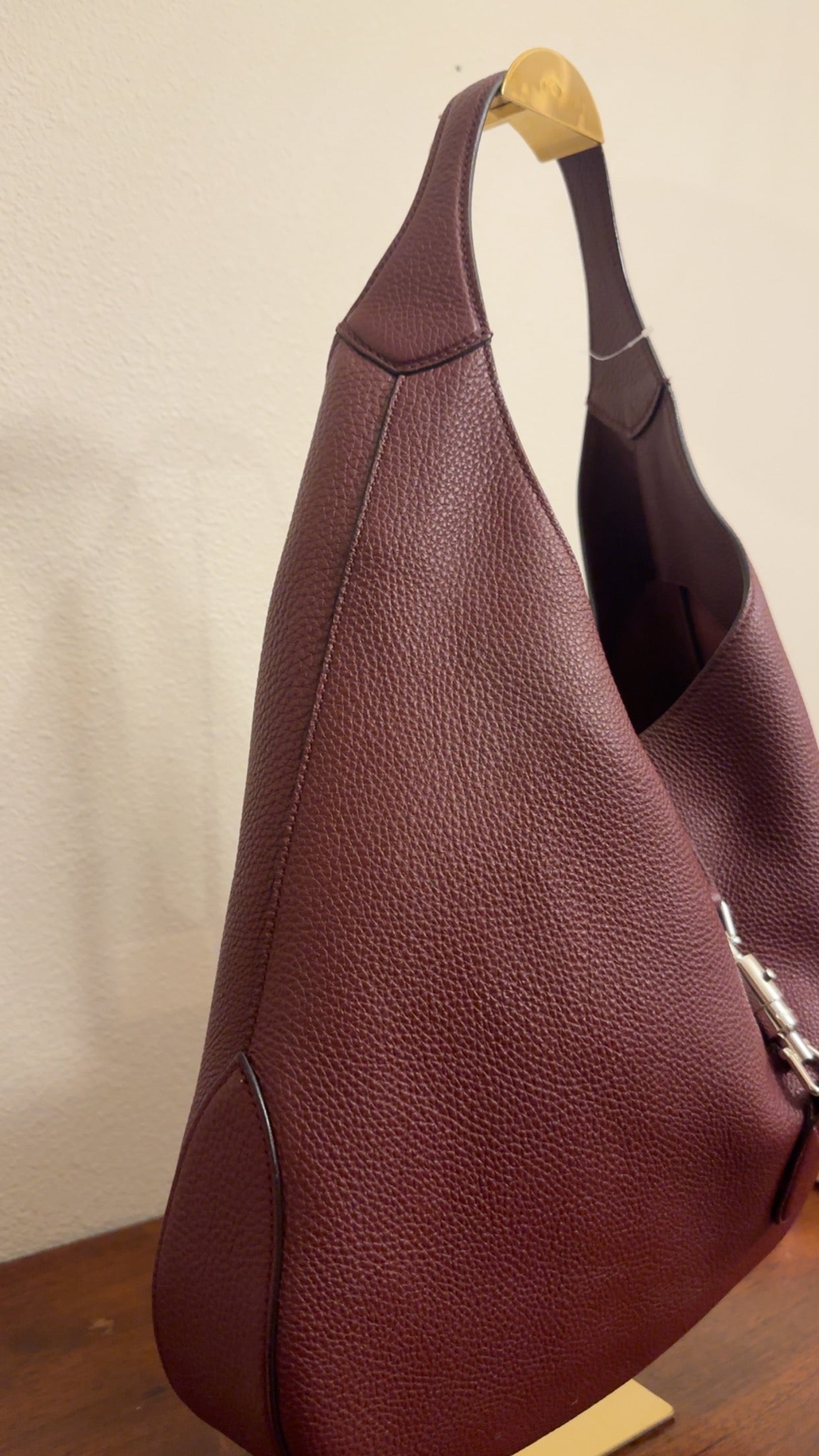 Gucci Jackie Piel Soft Hobo Handbag Burgundy Large